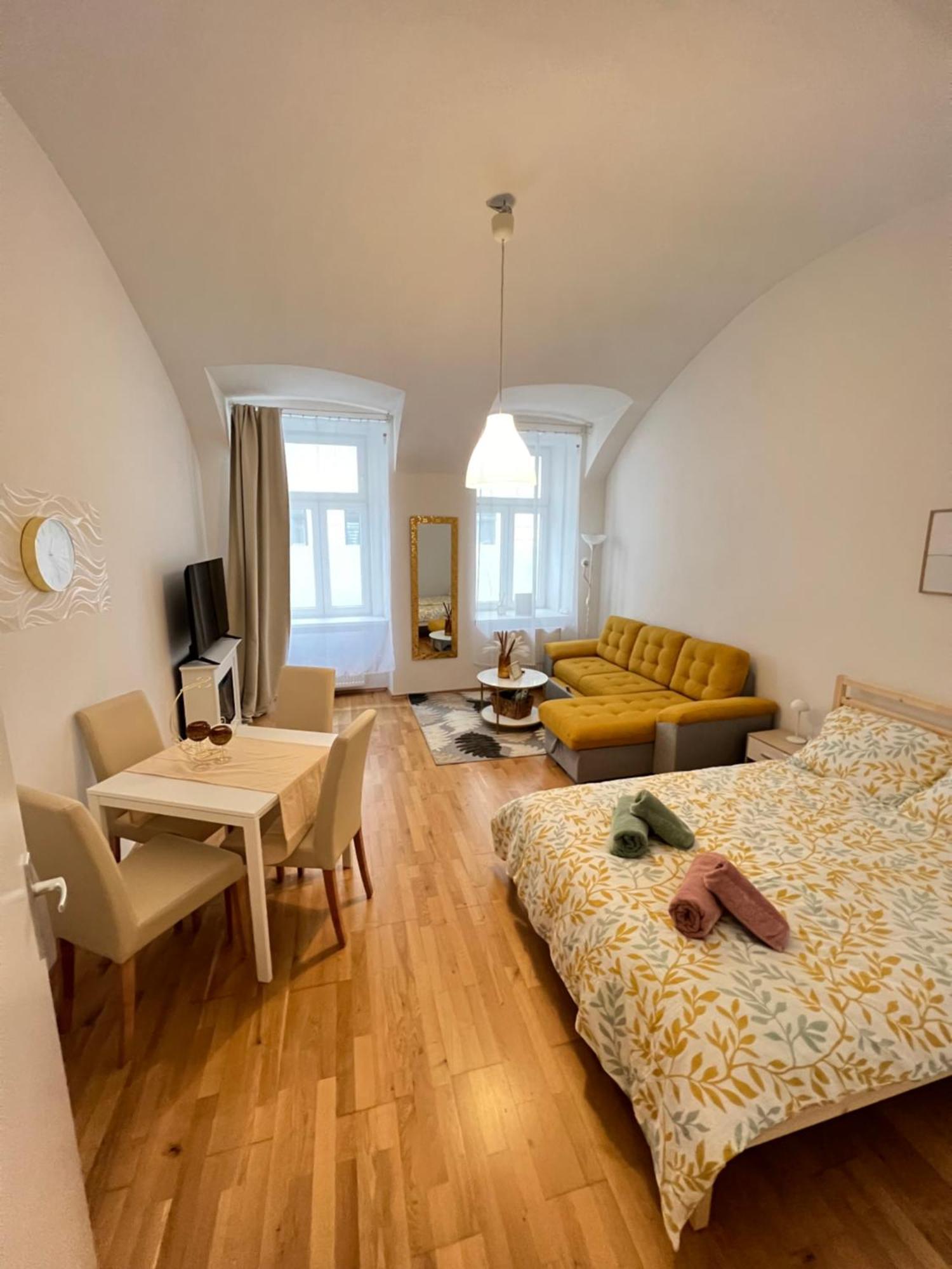 Top Location Viena Exterior foto