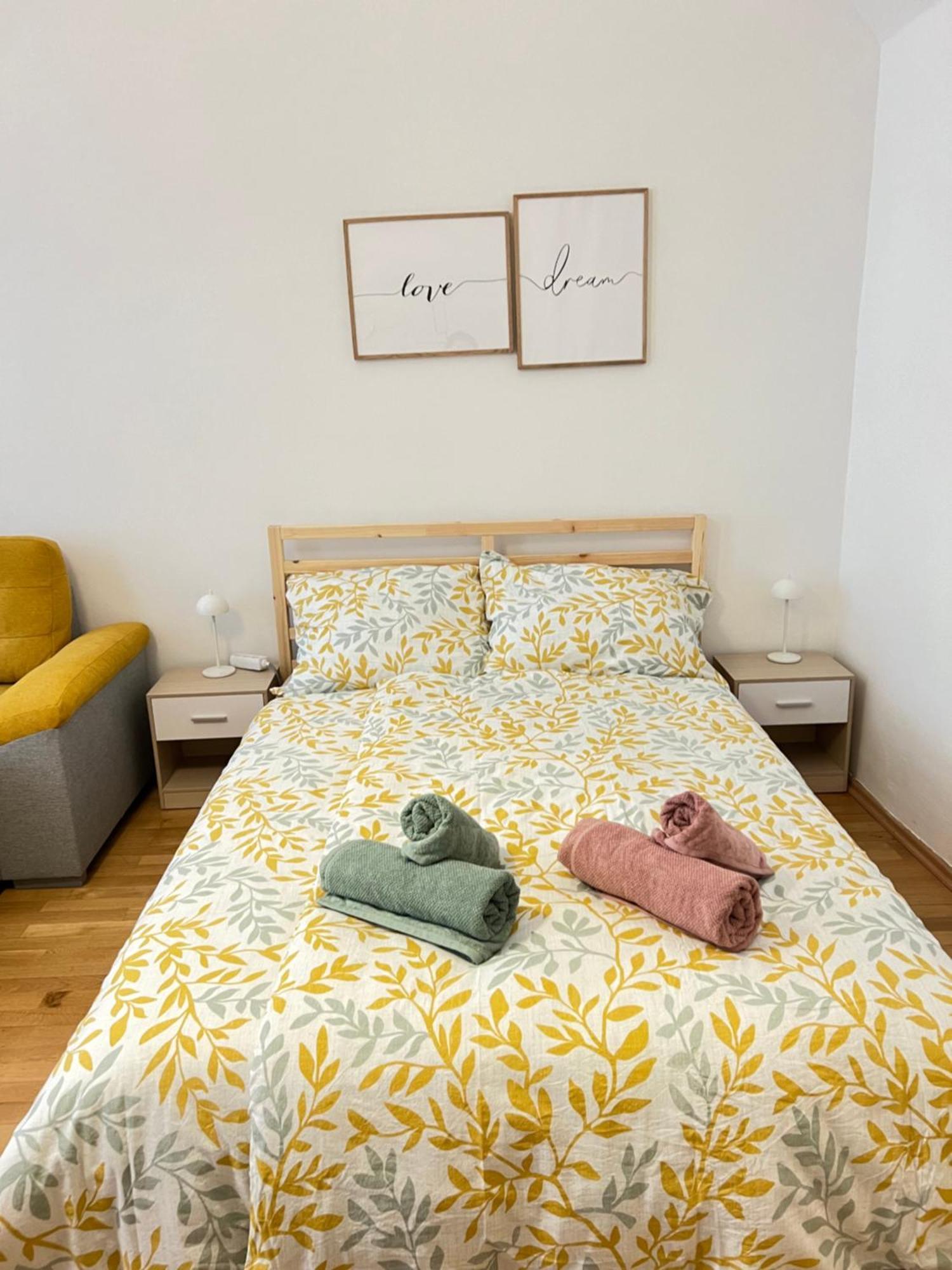 Top Location Viena Exterior foto